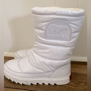 SOREL BOOTS. PERFECT CONDITION